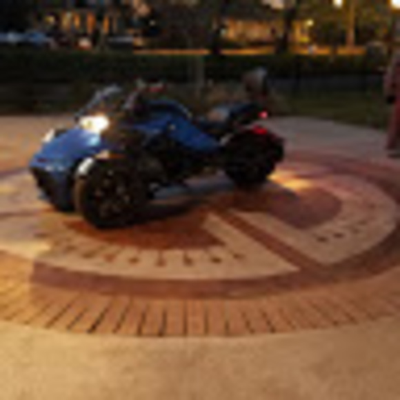 Meet your Posher, Tramier - Picture 1 of 1